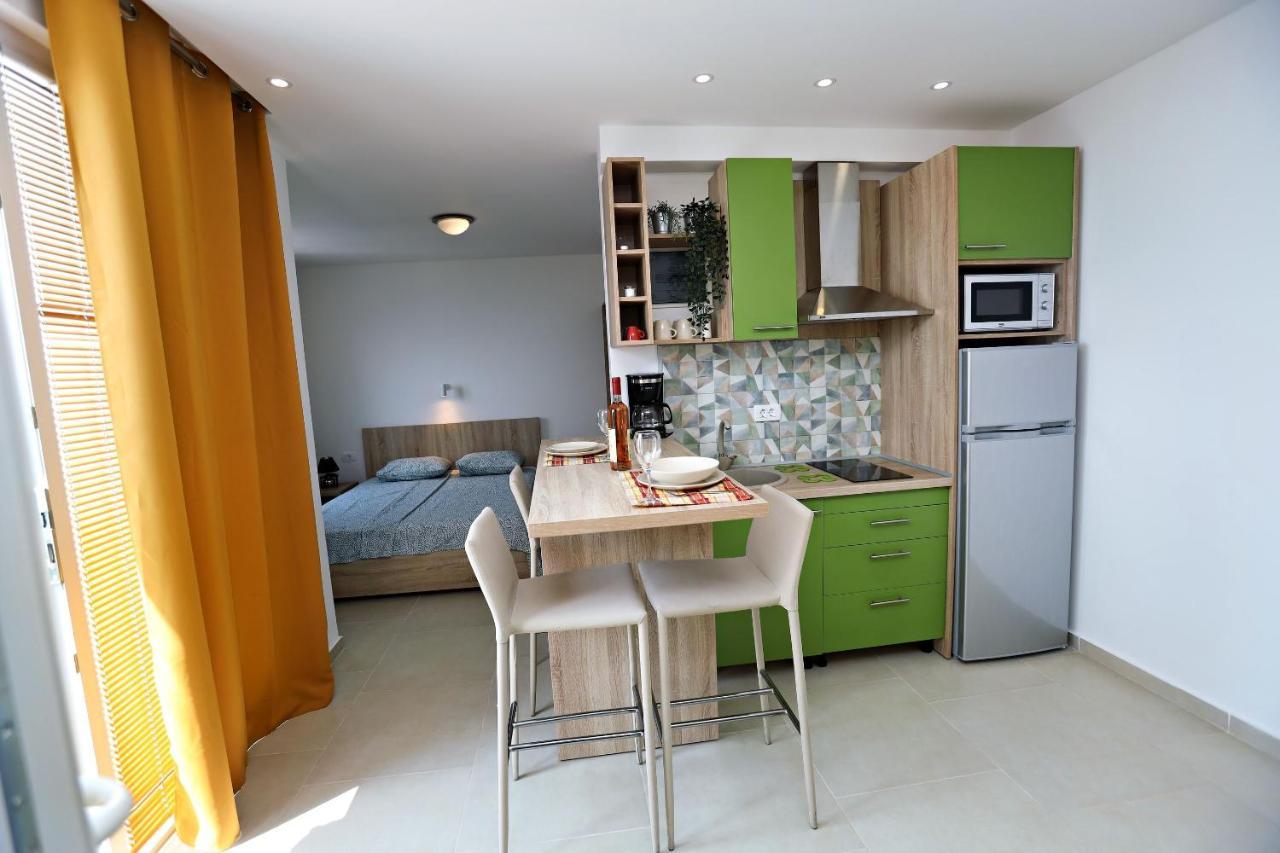 Apartments Oktopus Sutomore Εξωτερικό φωτογραφία