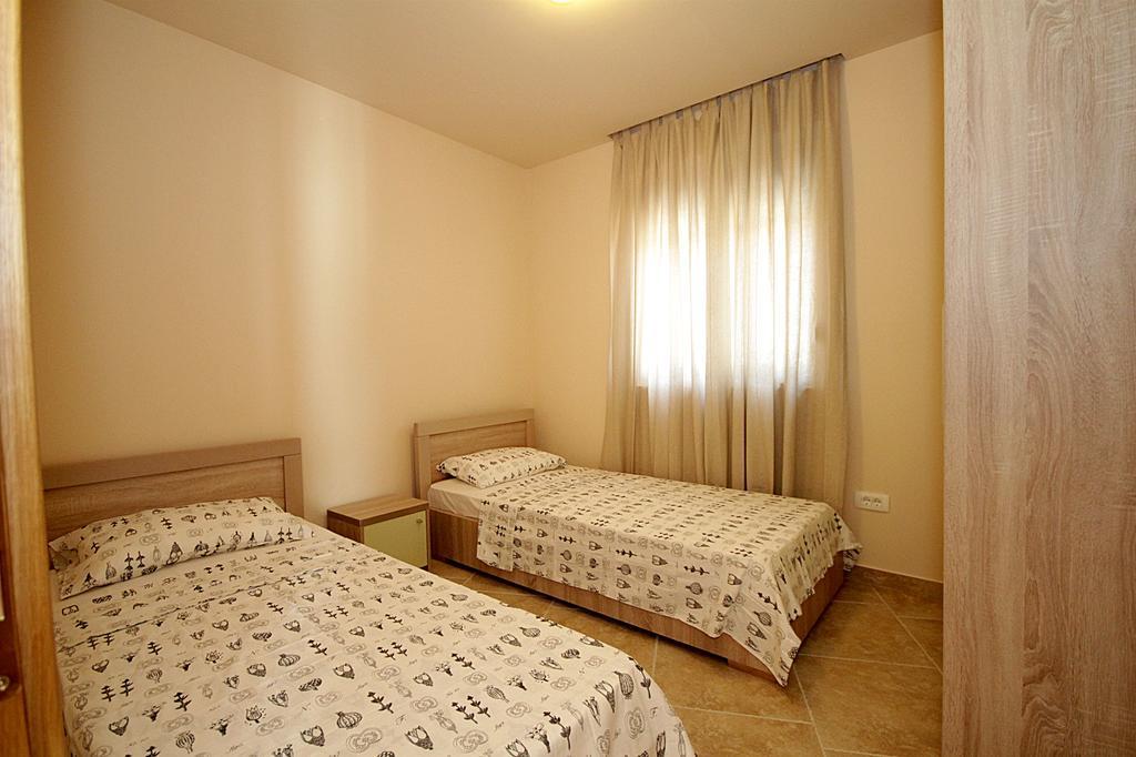 Apartments Oktopus Sutomore Εξωτερικό φωτογραφία